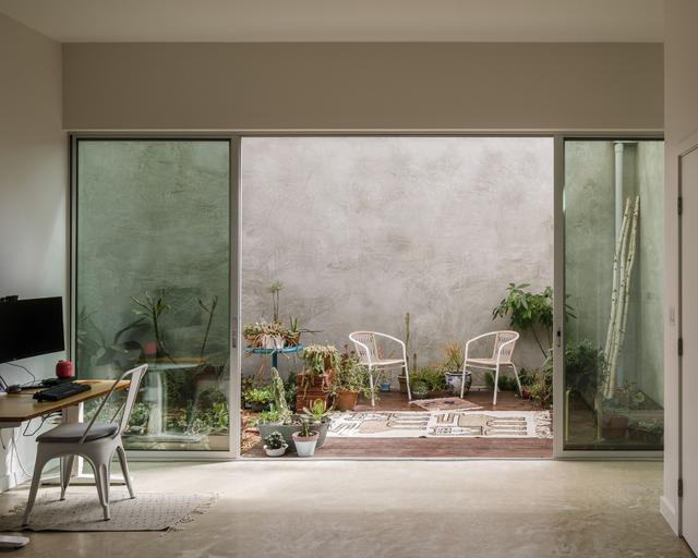 06 View towards garden room