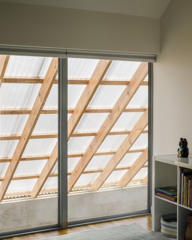 10 Secondary bedroom